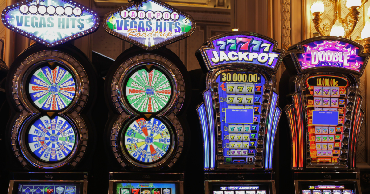 royal reels online slot